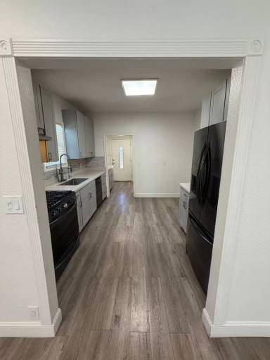Main picture of 810 E Olive Ave