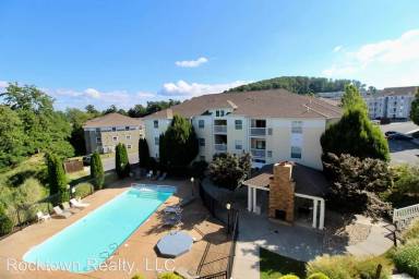 Main picture of 520 Davis Mills Dr