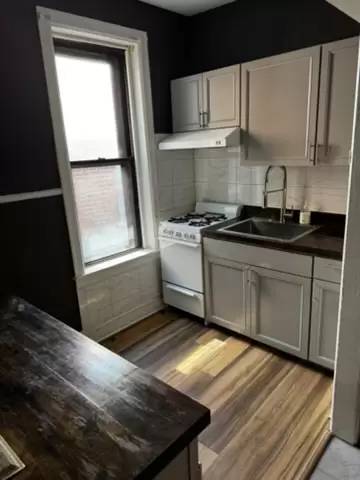 Main picture of 4403 Chestnut St
