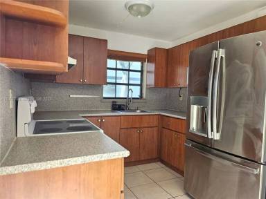 Main picture of 13220 SW 58th Ter
