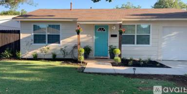 Main picture of 2943 Moffett Ave