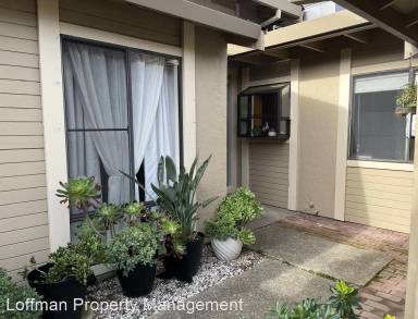 Main picture of 5070 Village Oaks Dr