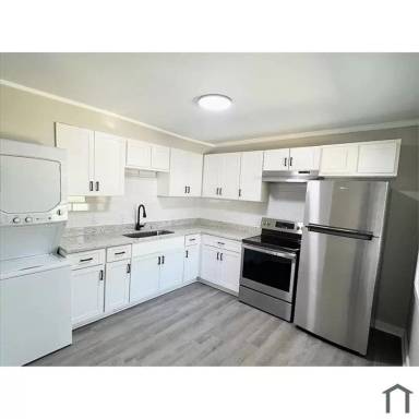 Main picture of 727 E Lenoir St