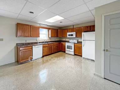 Main picture of 218 3rd Ave