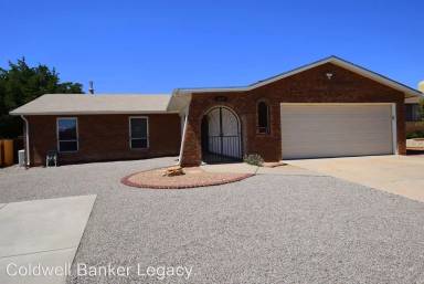 Main picture of 6415 Avenida La Costa NE