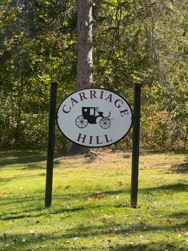 Main picture of 5 Carriage Hill Rd