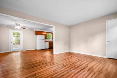 Main picture of 706 Kingsbury Rd