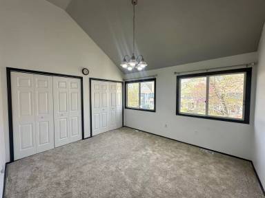 Main picture of 12 Regal Dr