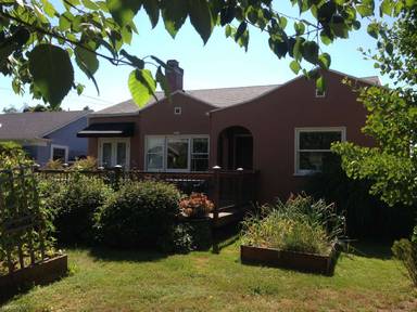 Main picture of 2105 SE 51st Ave