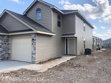 Main picture of Traditions Townhomes Apartments