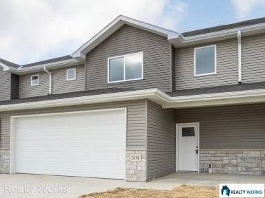 Main picture of 2614 W B St