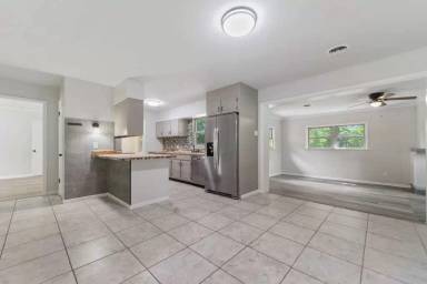 Main picture of 120 Clower Ave