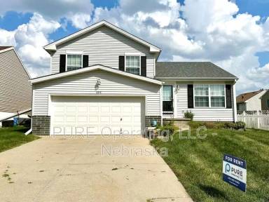 Main picture of 6215 N 128th St