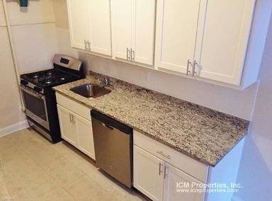 Main picture of 512-20 W Cornelia Ave