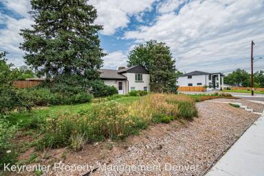 Main picture of 201 S Meade St