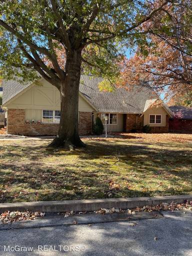 Main picture of 5858 S 67th East Ave