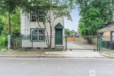Main picture of 3349 Anita St