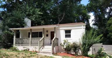 Main picture of 1225 Condon St