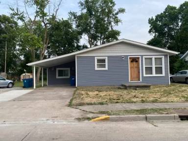 Main picture of 217 W Corbin St