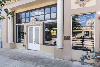 Main picture of 112 W Indiana Ave