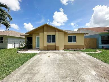 Main picture of 10473 SW 211th St