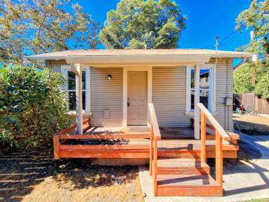 Main picture of 95 N Buena Vista Ave