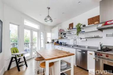 Main picture of 6 Ramona Ave