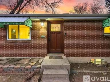 Main picture of 1751 Uinta St