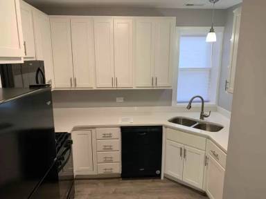 Main picture of 5607 S Throop St
