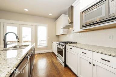 Main picture of 954 9th Ave S