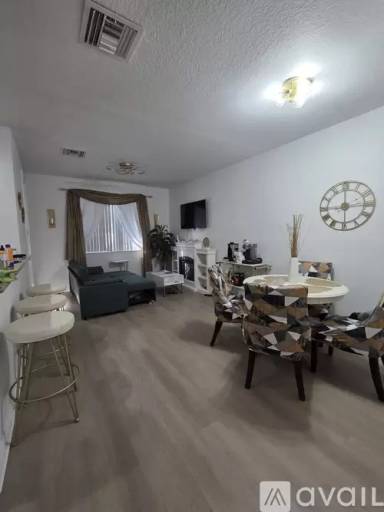 Main picture of 6036 SW 19th Ct
