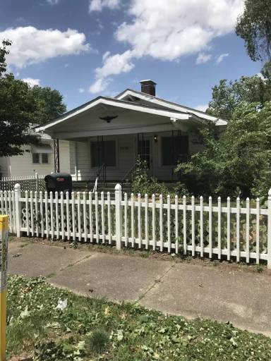 Main picture of 2430 Seabury Ave