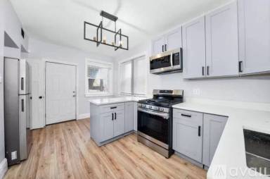 Main picture of 1857 S Komensky Ave