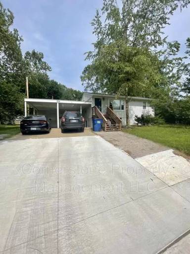 Main picture of 1934 Naismith Dr