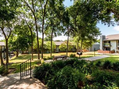 Main picture of 2919 Menchaca Rd
