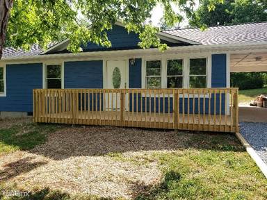 Main picture of 84 E Hunt Dr