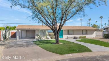 Main picture of 720 W Rose Ln