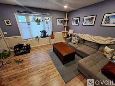 Main picture of 8132 Washington St