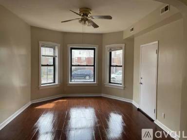 Main picture of 3510 W Polk St