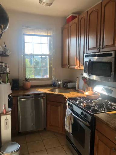Main picture of 1111 Lamont St NW