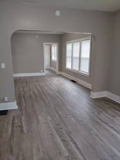 Main picture of 32 Strohm St