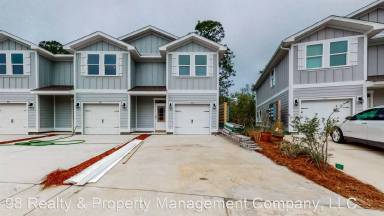 Main picture of 64 Sandhill Pines Dr