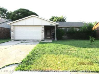 Main picture of 805 Circle Cove Dr