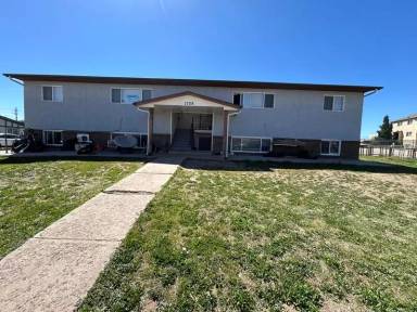 Main picture of 1709 Hampton S