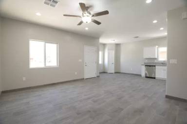 Main picture of 1222 N 13th Ave