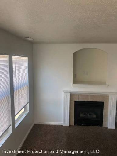 Main picture of 1420 N Stephanie Ln