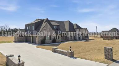 Main picture of 8308 E 106th Pl N