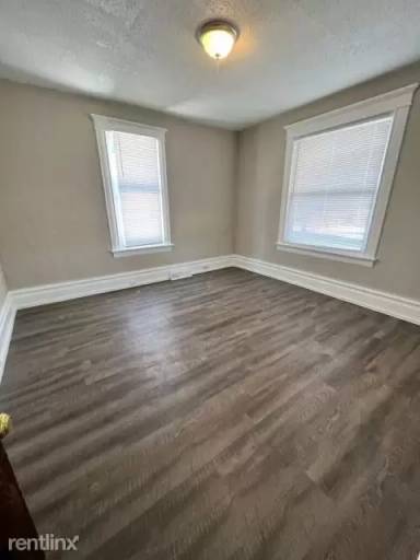 Main picture of 1626 Olive St