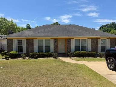 Main picture of 5214 Kingsberry St