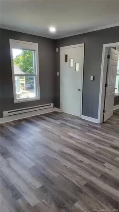 Main picture of 122 Wolcott St